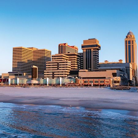Tropicana Casino And Resort Atlantic City Exteriör bild Atlantic City skyline