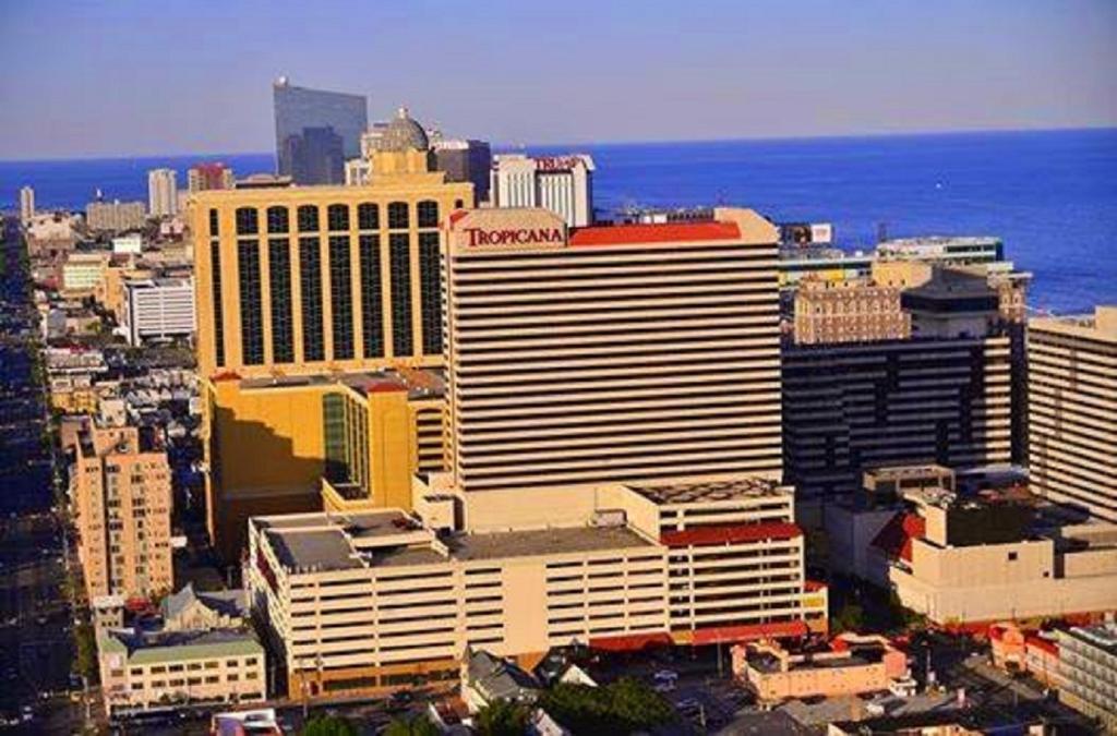 Tropicana Casino And Resort Atlantic City Exteriör bild The Tropicana