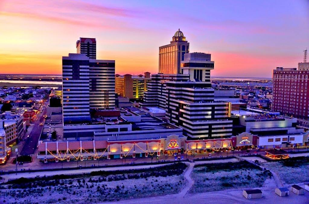 Tropicana Casino And Resort Atlantic City Exteriör bild Atlantic City skyline