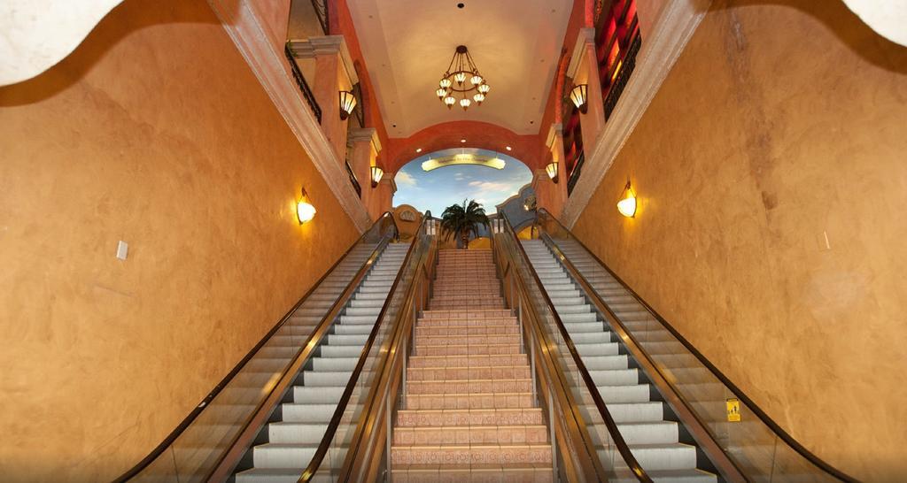 Tropicana Casino And Resort Atlantic City Exteriör bild The entrance of the hotel