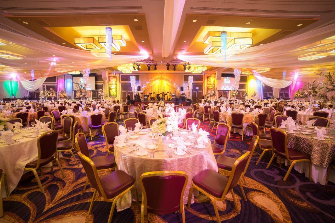 Tropicana Casino And Resort Atlantic City Exteriör bild Wedding reception at the Grand Ballroom